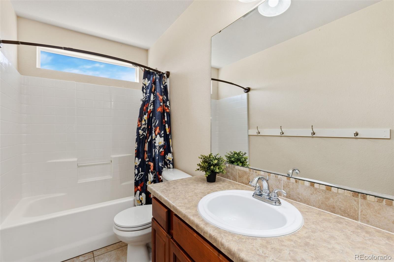 MLS Image #23 for 645  short court,dacono, Colorado