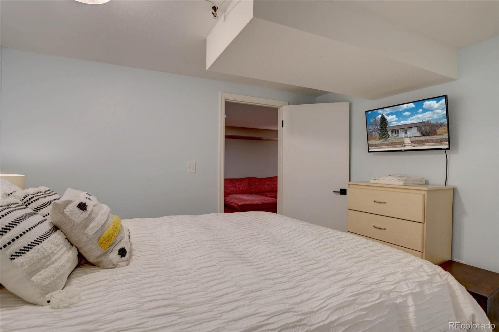 MLS Image #15 for 5191 s logan street,littleton, Colorado