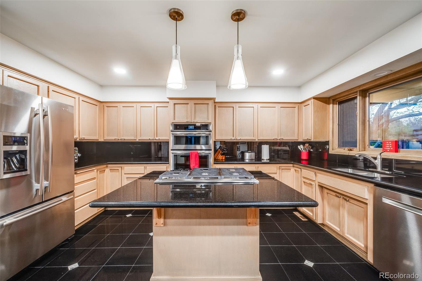 MLS Image #16 for 2777 s elmira street,denver, Colorado