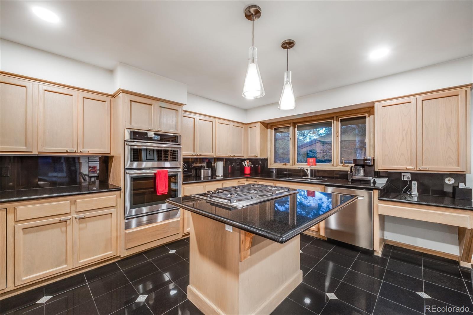 MLS Image #17 for 2777 s elmira street,denver, Colorado