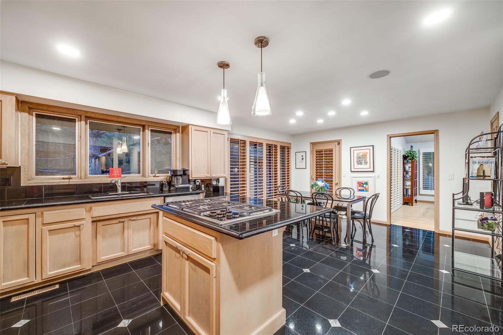 MLS Image #18 for 2777 s elmira street,denver, Colorado