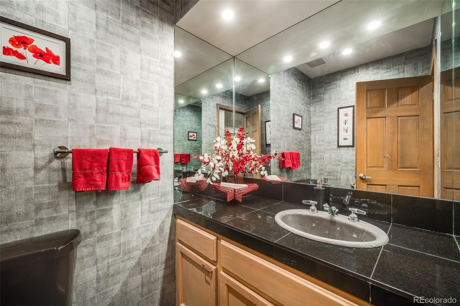 MLS Image #23 for 2777 s elmira street,denver, Colorado