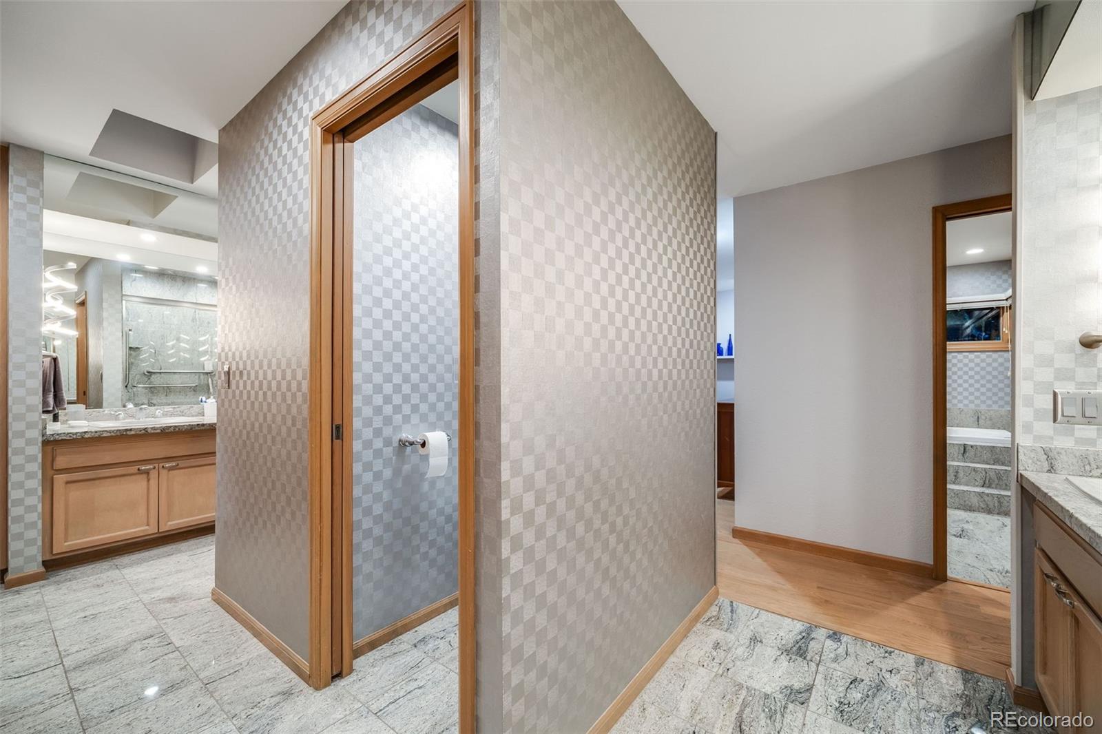 MLS Image #29 for 2777 s elmira street,denver, Colorado