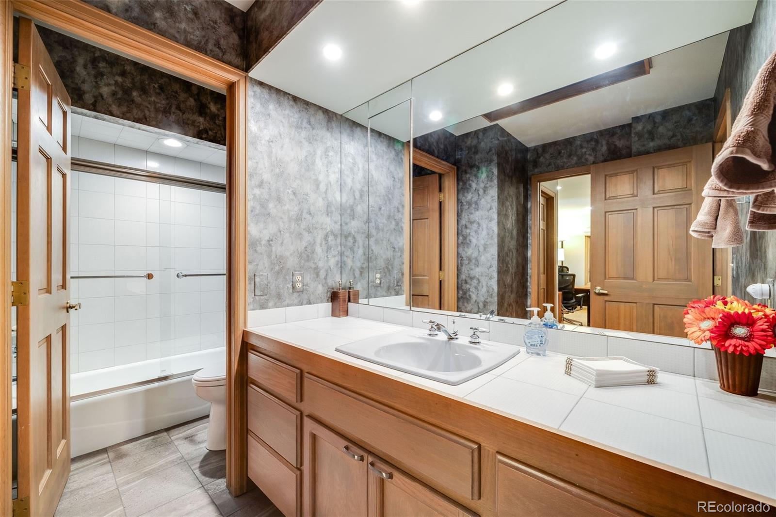 MLS Image #32 for 2777 s elmira street,denver, Colorado
