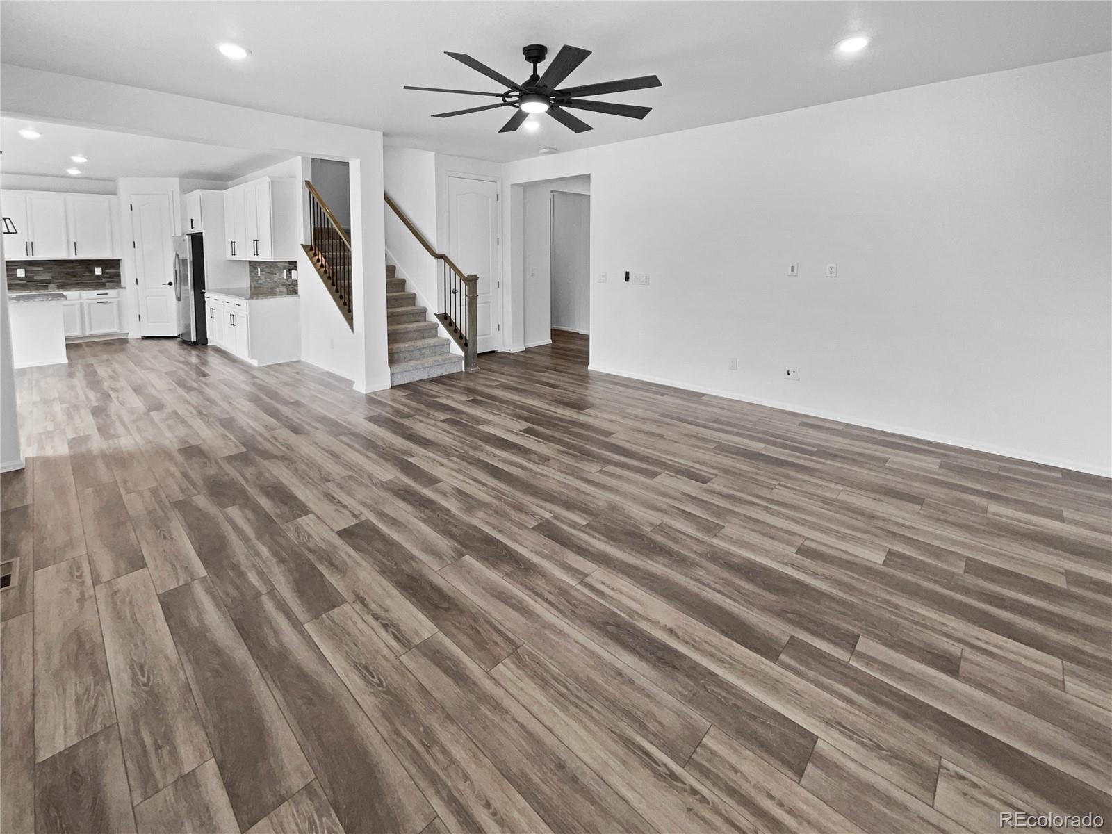 MLS Image #10 for 950  avena court,elizabeth, Colorado