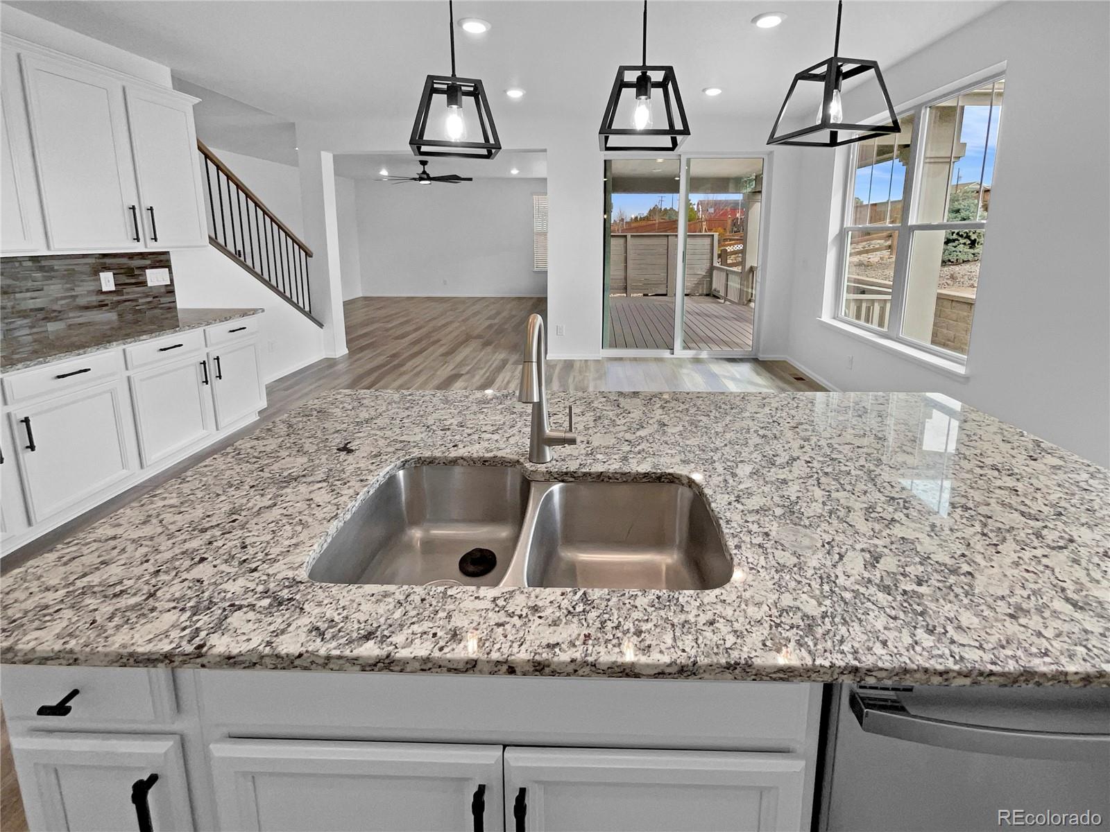 MLS Image #14 for 950  avena court,elizabeth, Colorado