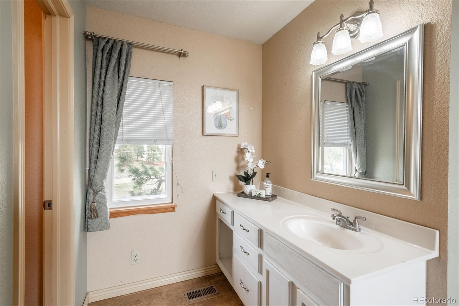 MLS Image #18 for 37677  sable ridge road,elizabeth, Colorado