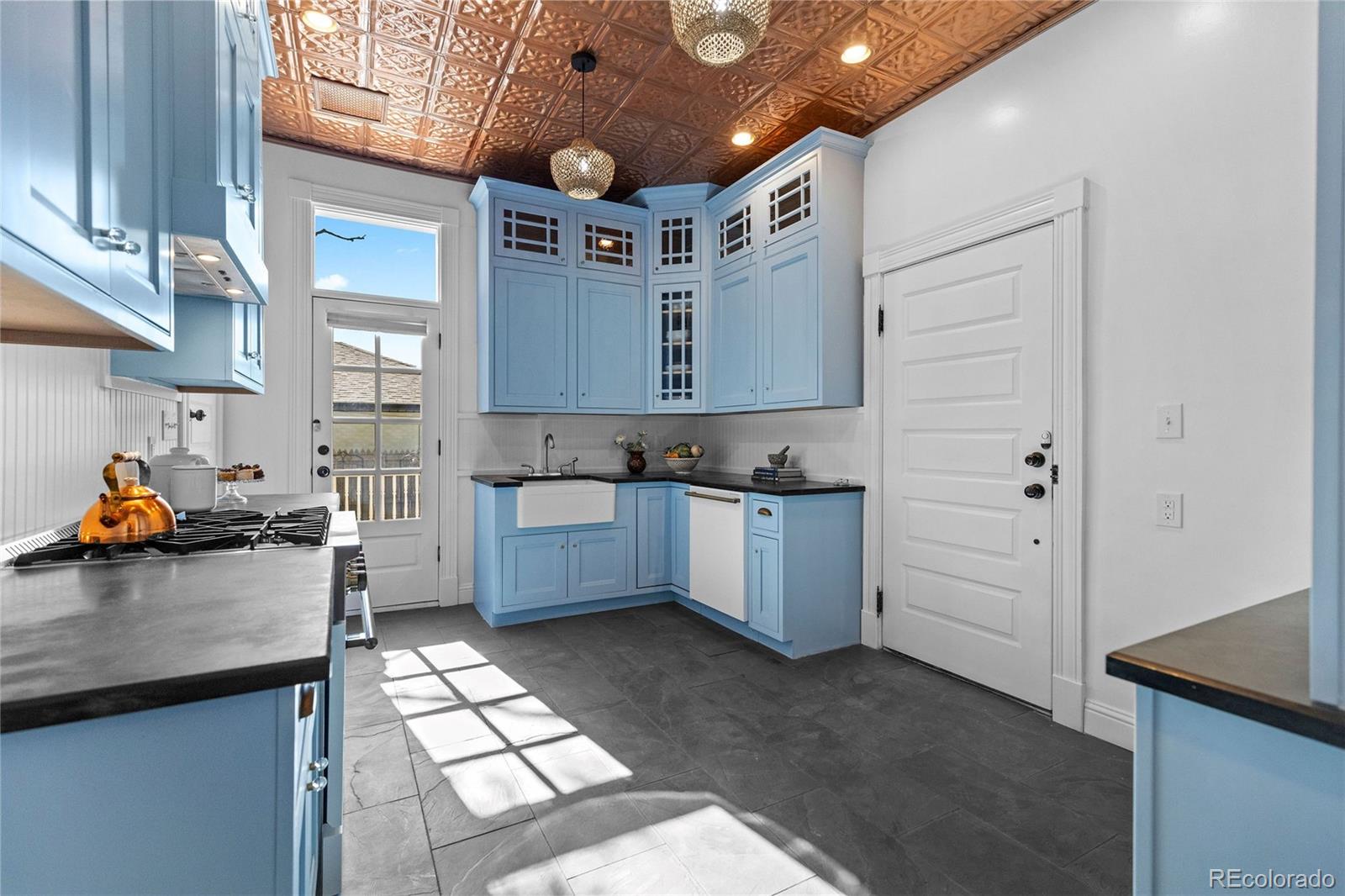 MLS Image #13 for 1389  stuart street,denver, Colorado