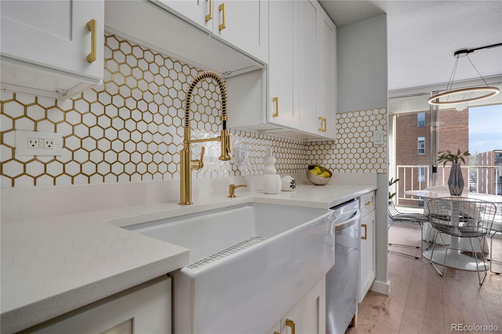 MLS Image #10 for 4800 e hale parkway,denver, Colorado