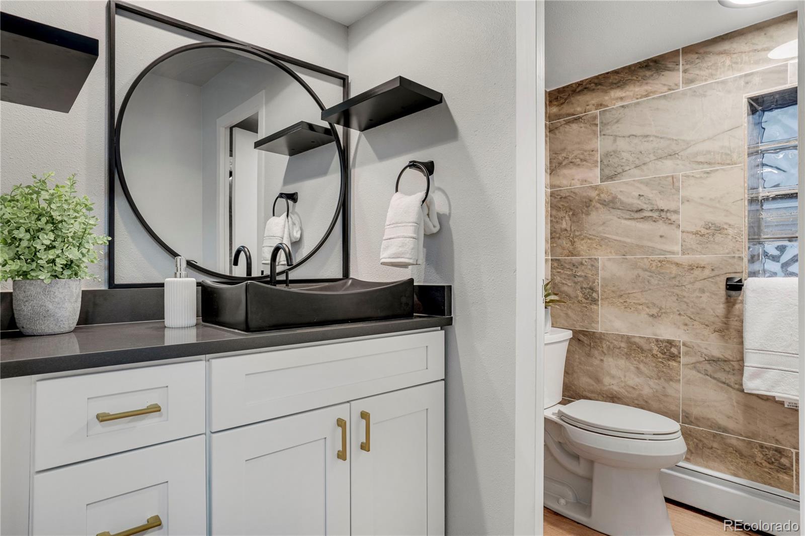 MLS Image #18 for 4800 e hale parkway,denver, Colorado