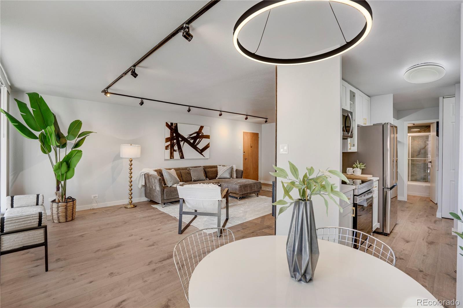 MLS Image #7 for 4800 e hale parkway,denver, Colorado