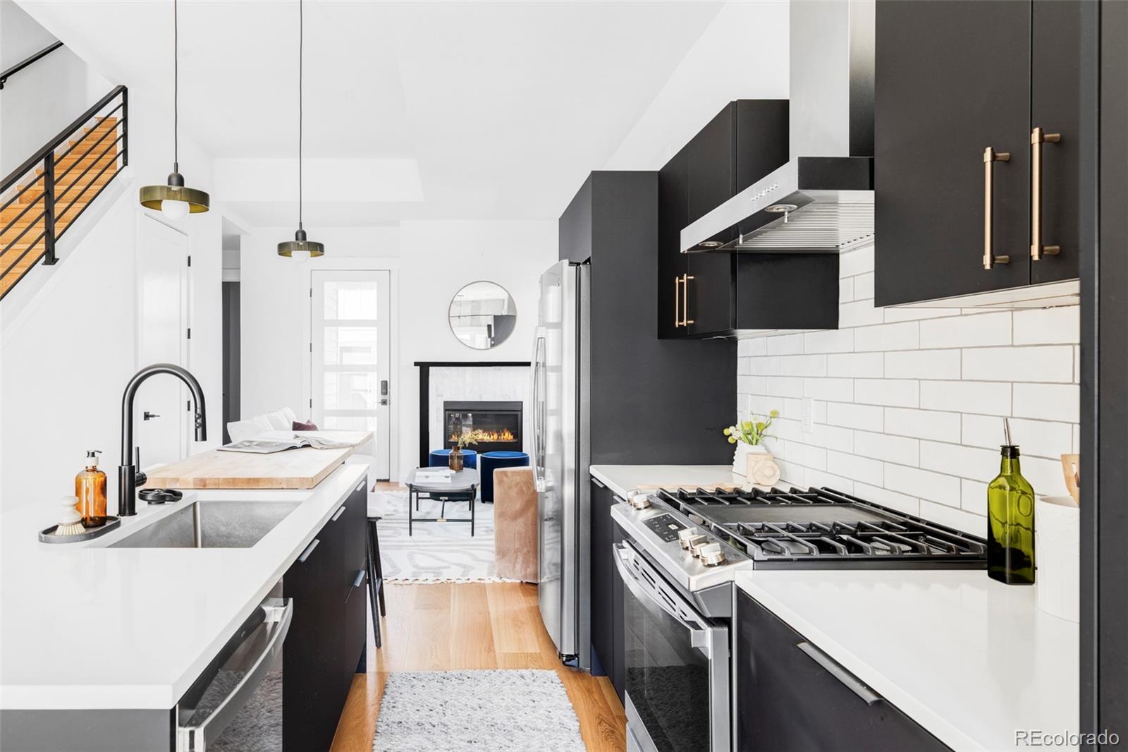 MLS Image #5 for 3927 n cook street,denver, Colorado