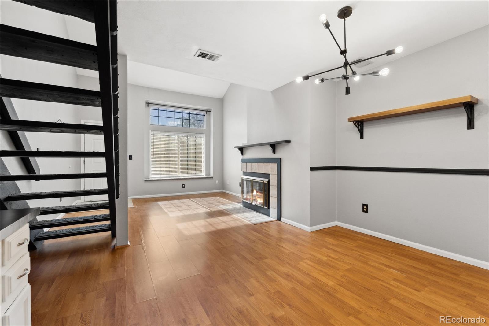 MLS Image #5 for 1885 s quebec way,denver, Colorado