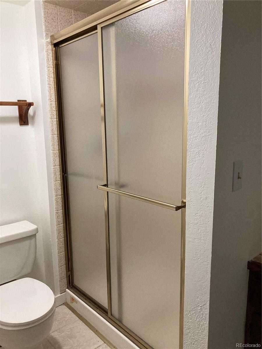 MLS Image #15 for 9142 e amherst drive,denver, Colorado