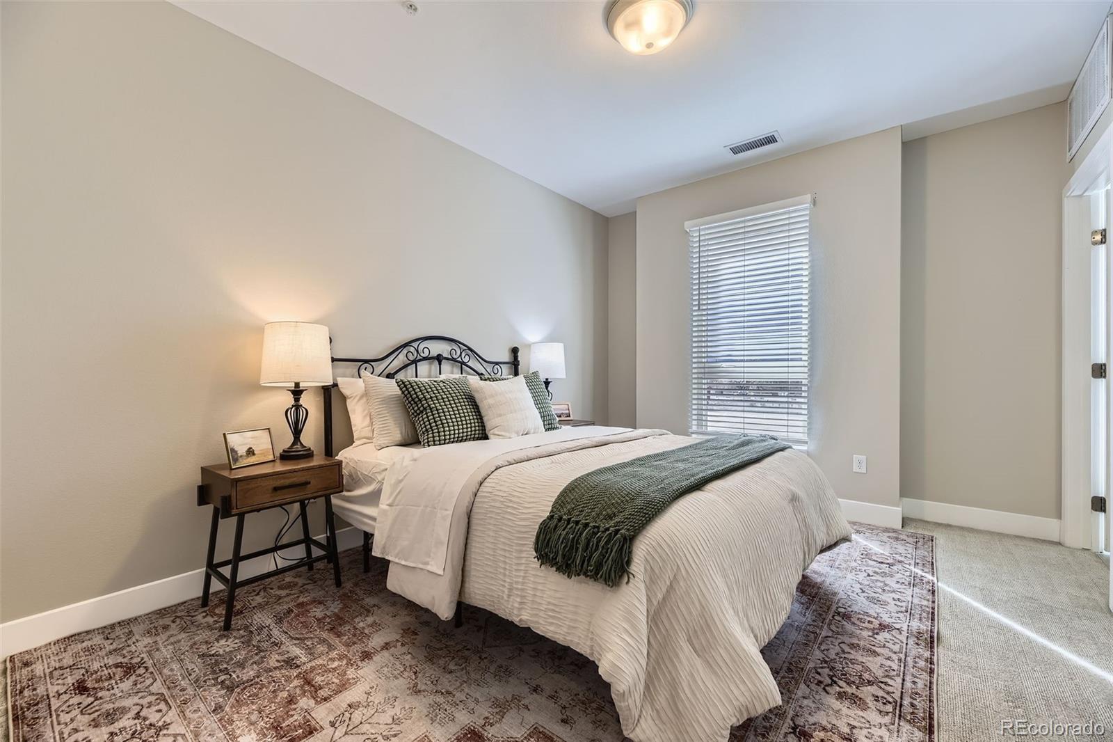 MLS Image #12 for 2374 s university boulevard,denver, Colorado