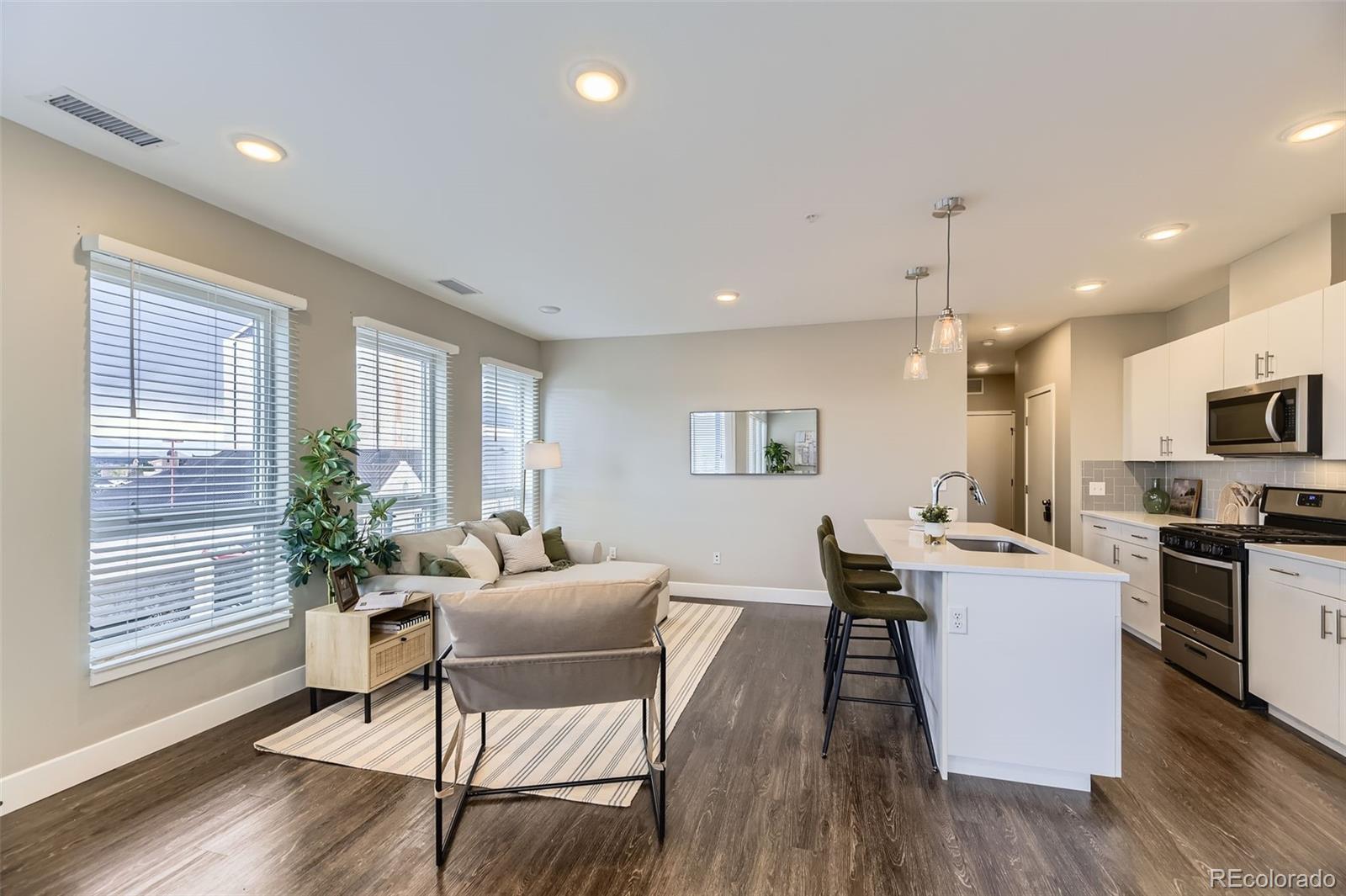 MLS Image #21 for 2374 s university boulevard,denver, Colorado