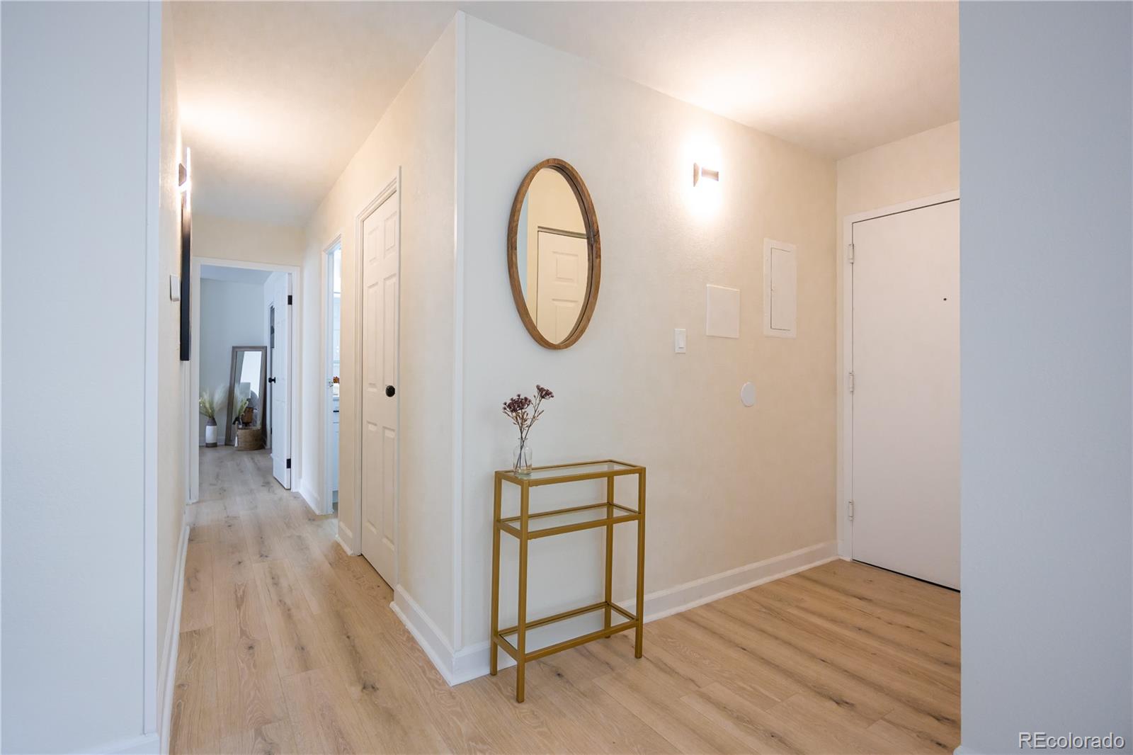 MLS Image #10 for 3450 s poplar street,denver, Colorado