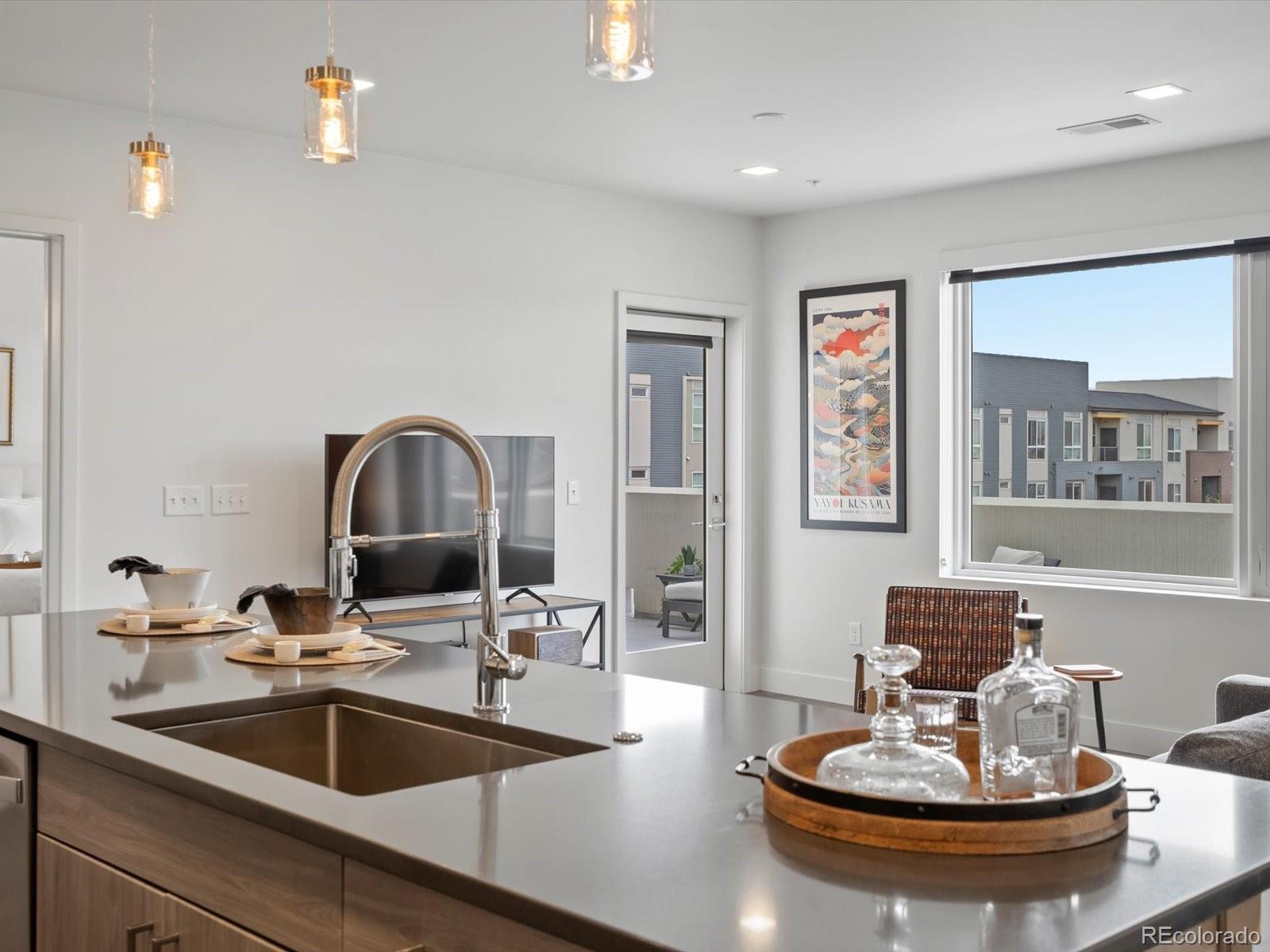 MLS Image #15 for 1898 s bannock street,denver, Colorado