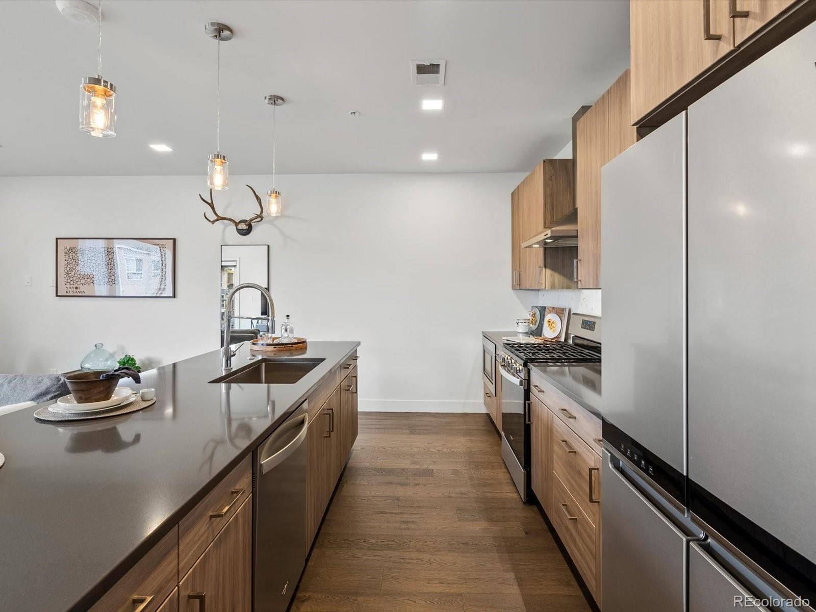 MLS Image #7 for 1898 s bannock street,denver, Colorado
