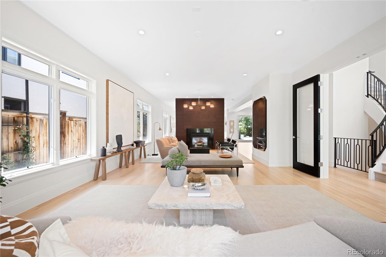 MLS Image #2 for 19 s eudora street,denver, Colorado