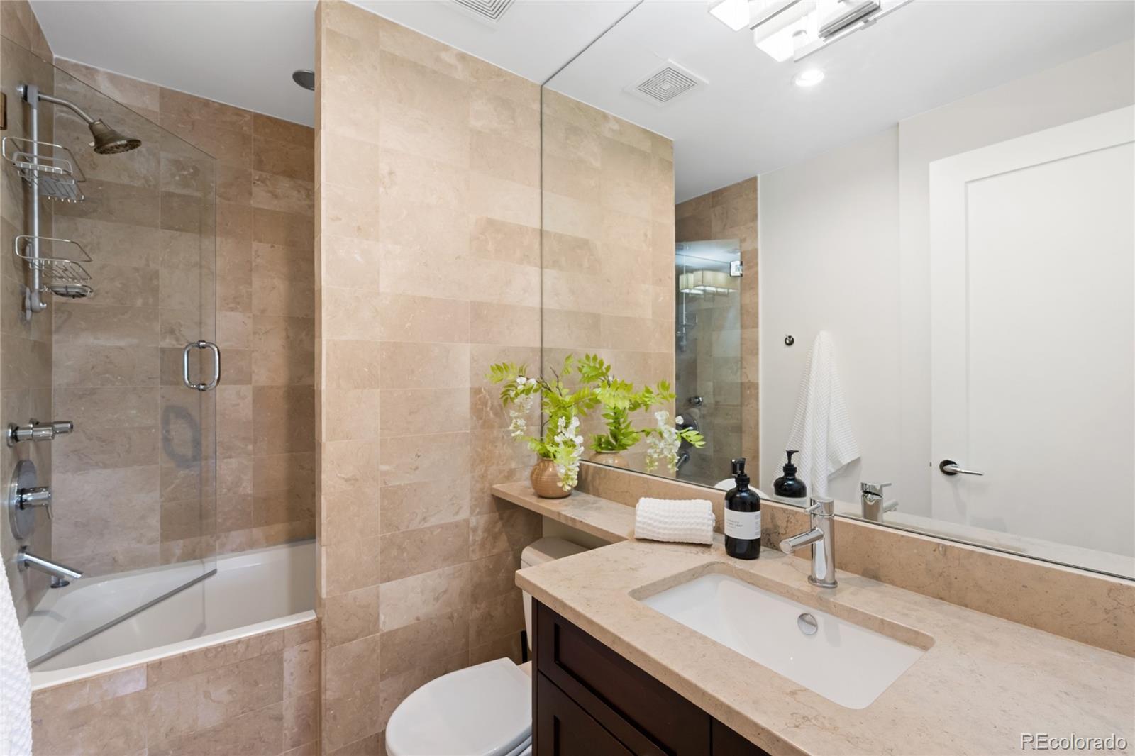 MLS Image #21 for 19 s eudora street,denver, Colorado