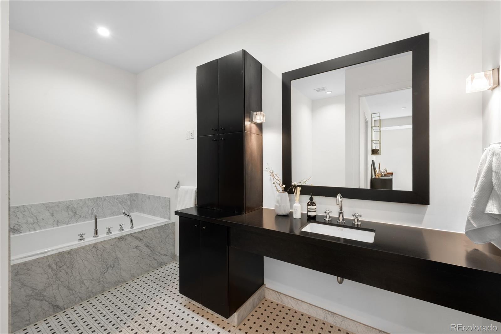 MLS Image #30 for 19 s eudora street,denver, Colorado