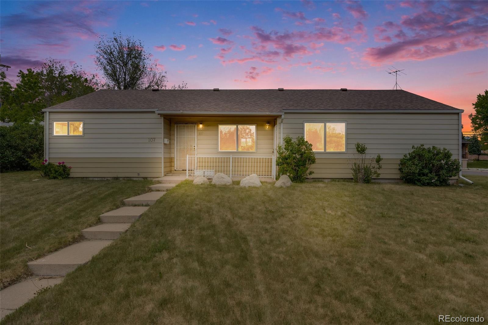 MLS Image #0 for 107 s windsor drive,denver, Colorado