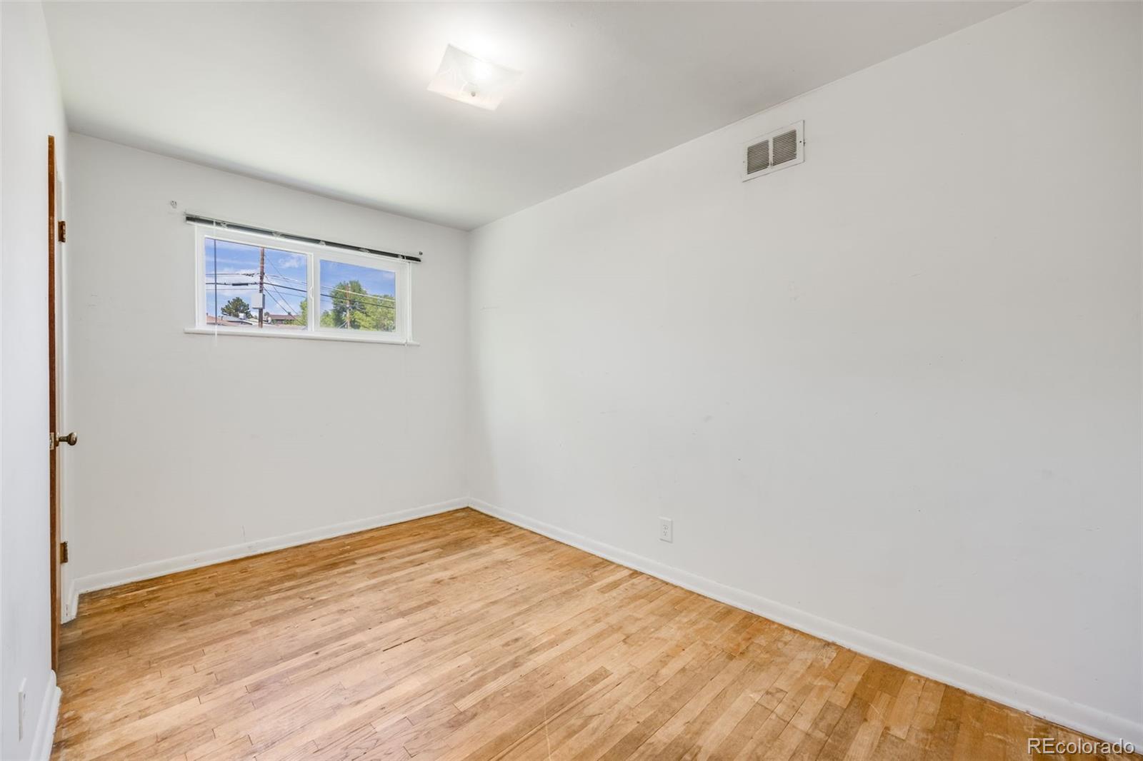 MLS Image #11 for 107 s windsor drive,denver, Colorado