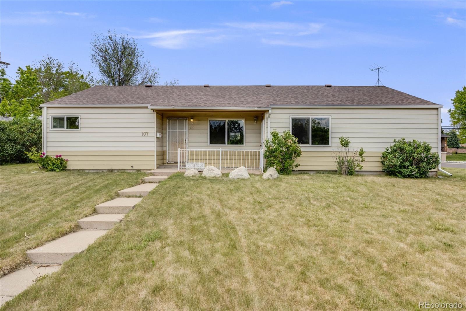 MLS Image #2 for 107 s windsor drive,denver, Colorado