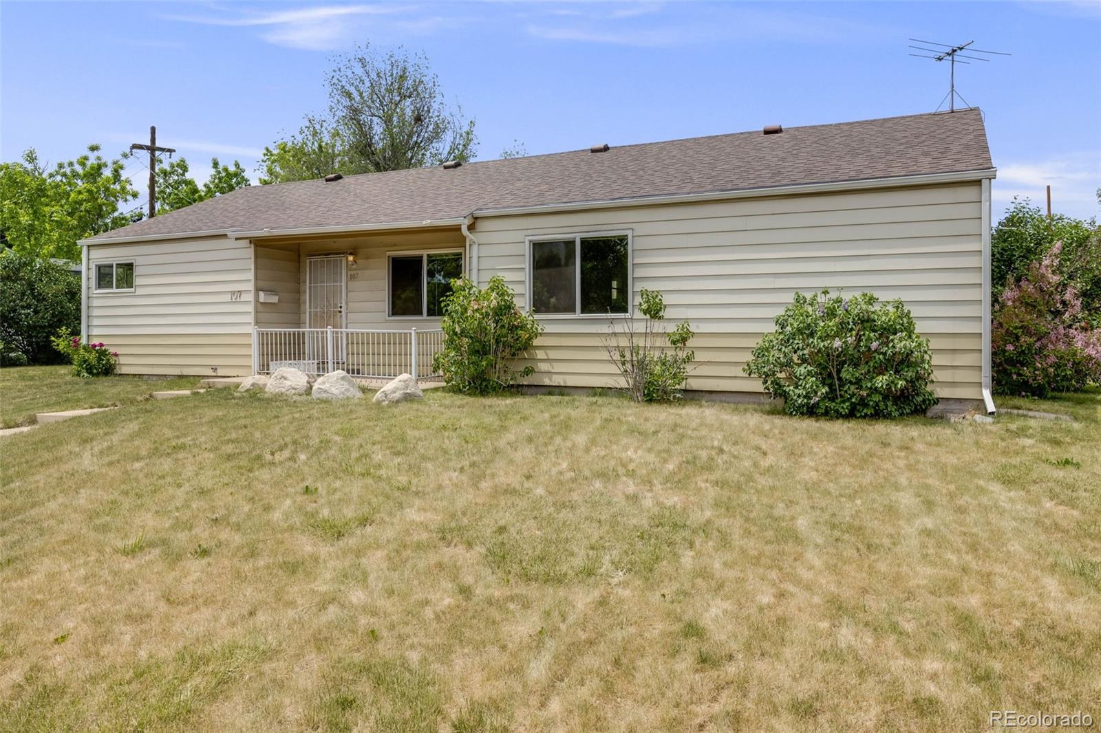 MLS Image #3 for 107 s windsor drive,denver, Colorado