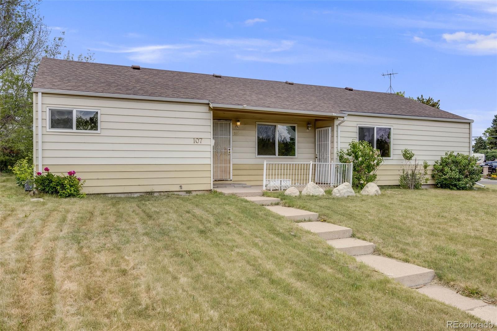 MLS Image #4 for 107 s windsor drive,denver, Colorado