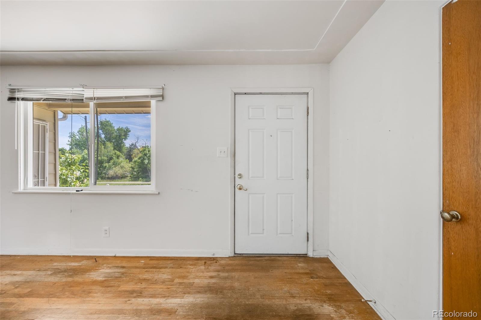 MLS Image #5 for 107 s windsor drive,denver, Colorado