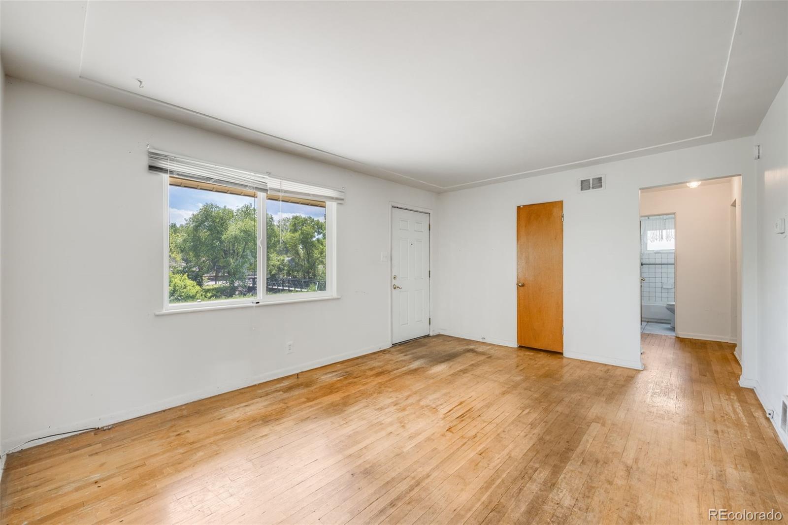MLS Image #7 for 107 s windsor drive,denver, Colorado