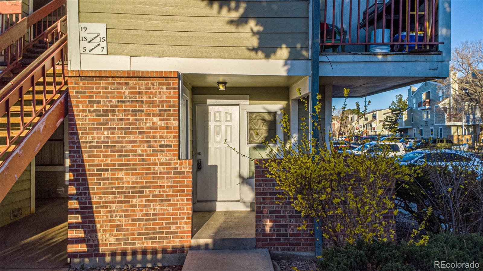 MLS Image #1 for 919 s dawson way,aurora, Colorado
