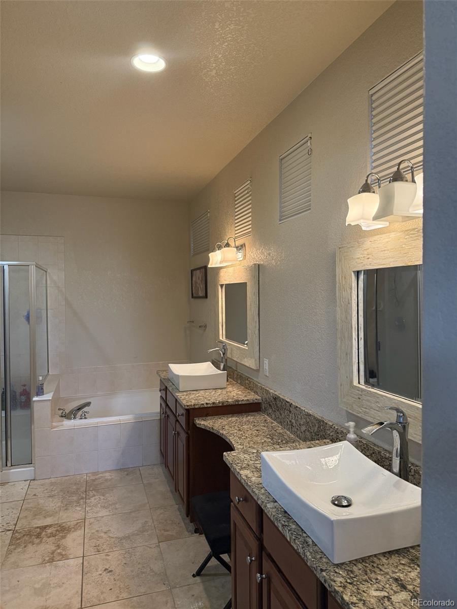 MLS Image #1 for 20678 e lake circle,centennial, Colorado