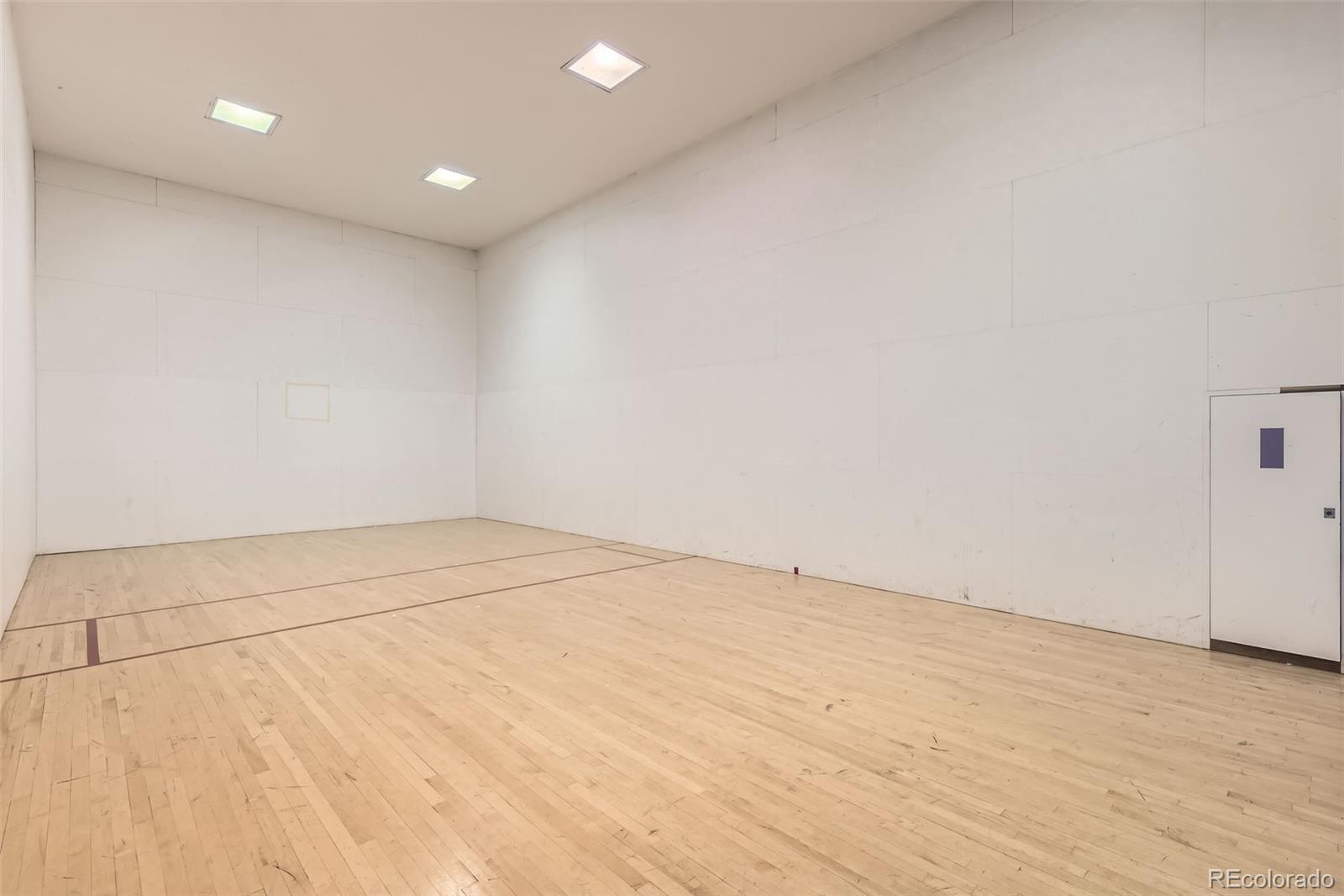 MLS Image #16 for 2325 s linden court,denver, Colorado