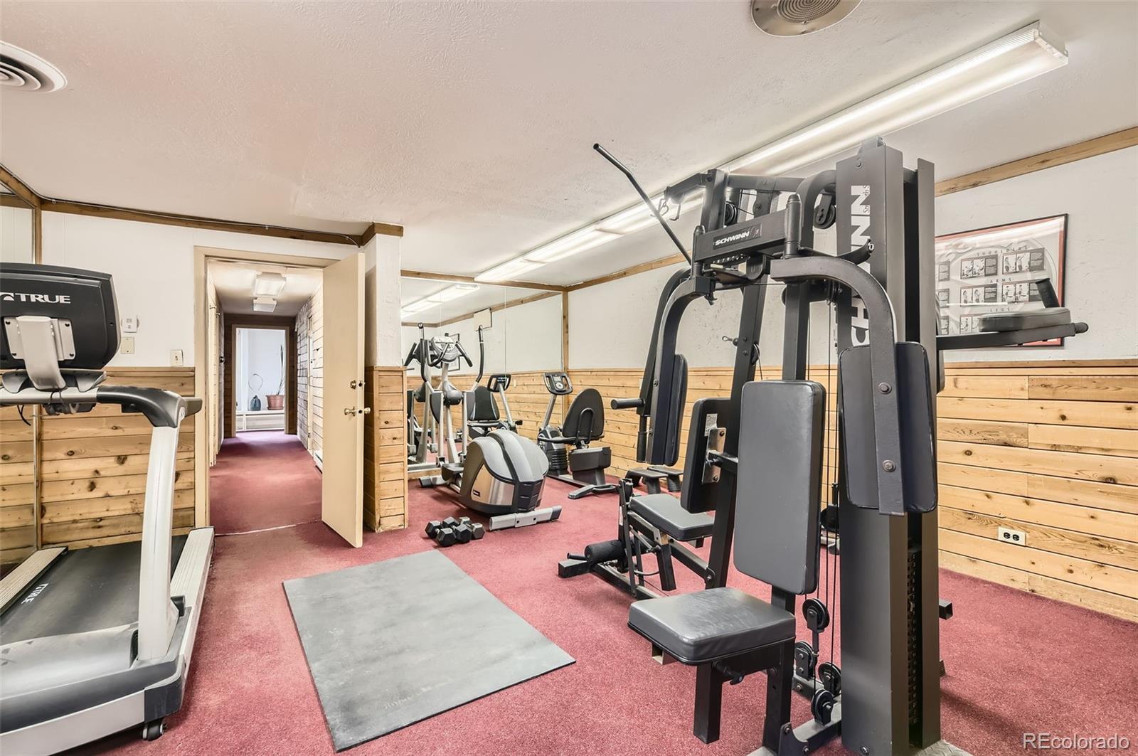 MLS Image #17 for 2325 s linden court,denver, Colorado