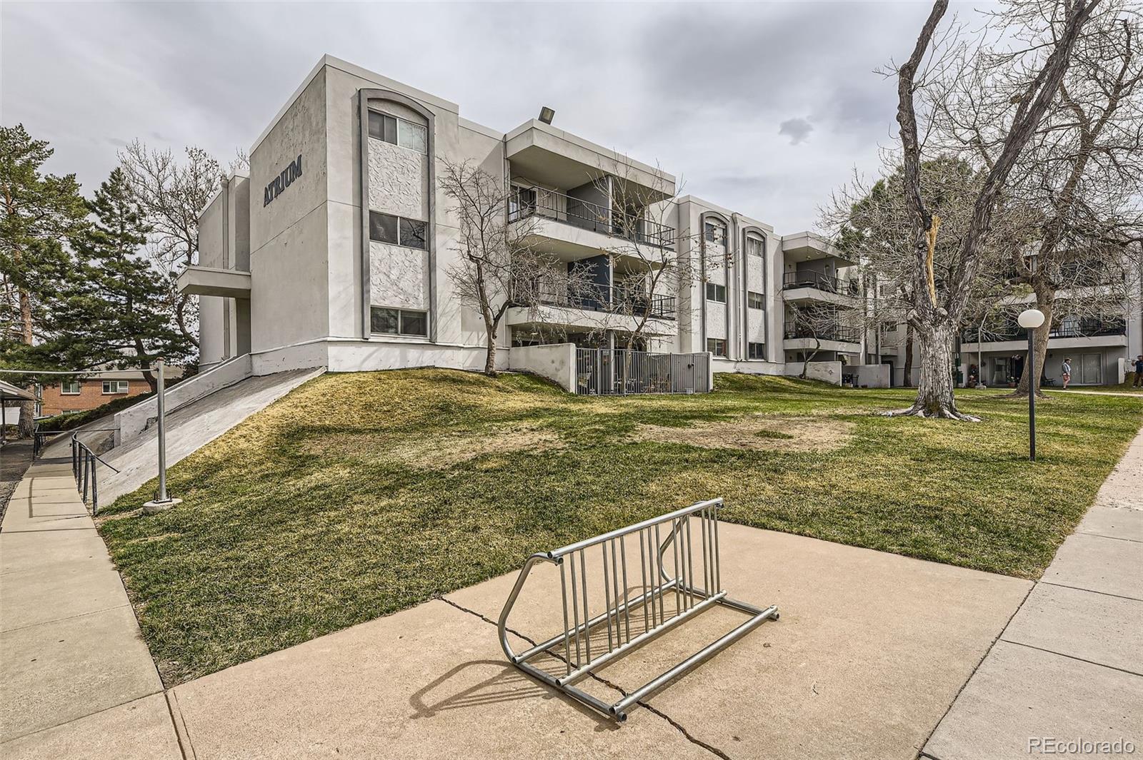 MLS Image #20 for 2325 s linden court,denver, Colorado