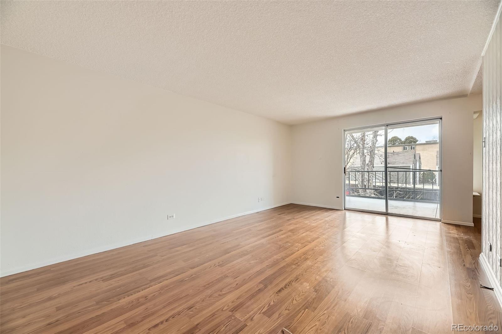 MLS Image #3 for 2325 s linden court,denver, Colorado