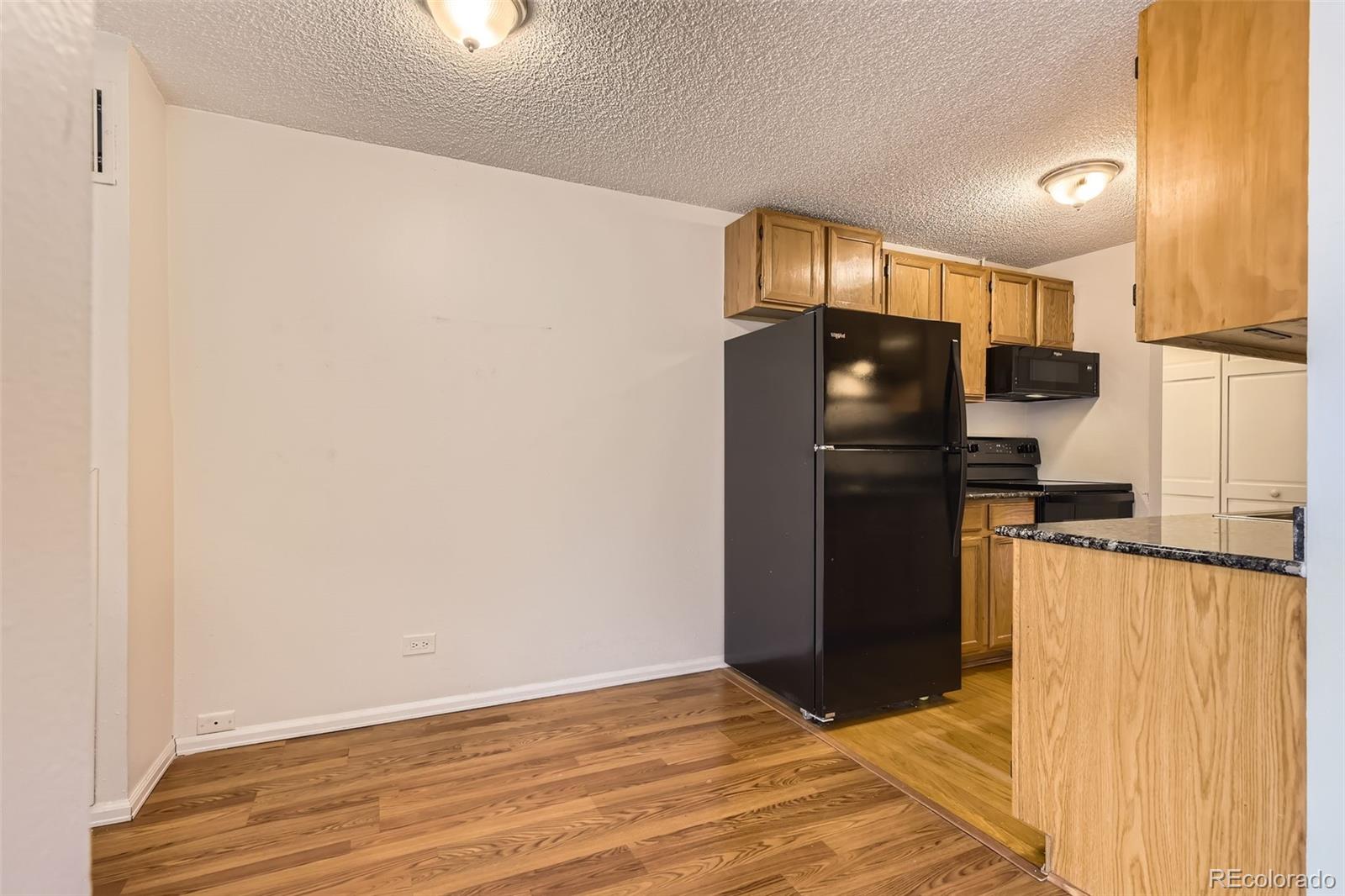 MLS Image #5 for 2325 s linden court,denver, Colorado