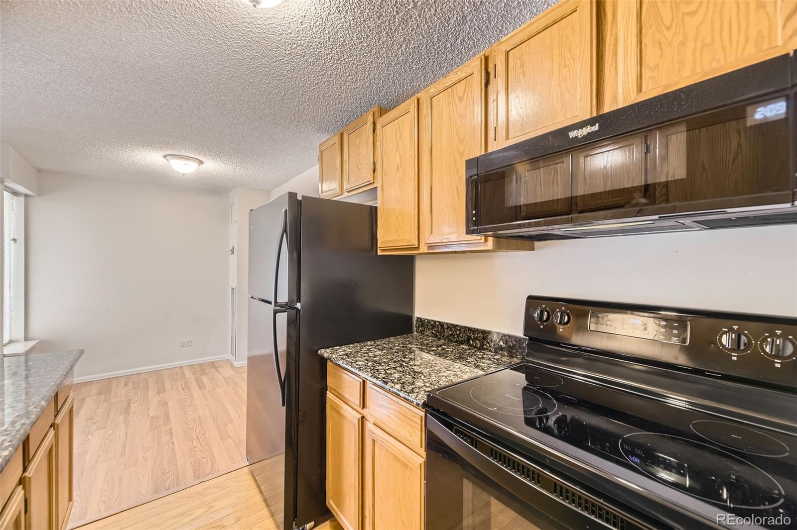 MLS Image #7 for 2325 s linden court,denver, Colorado