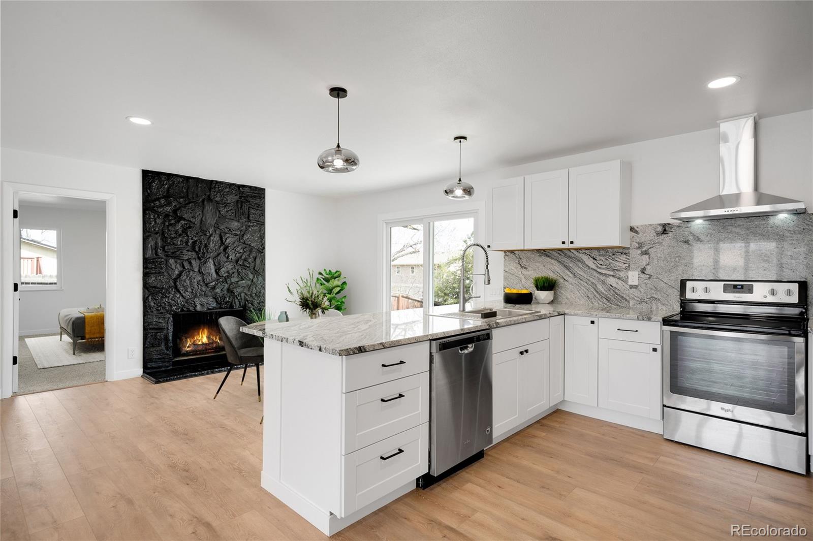 MLS Image #3 for 558 s field court,lakewood, Colorado