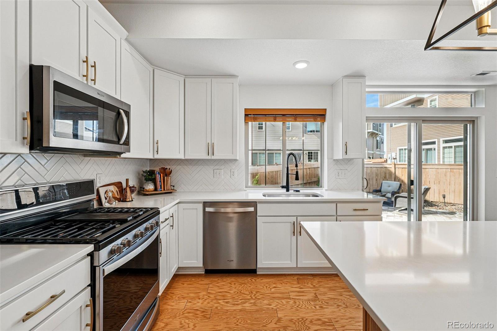 MLS Image #3 for 10123  zeno street,commerce city, Colorado
