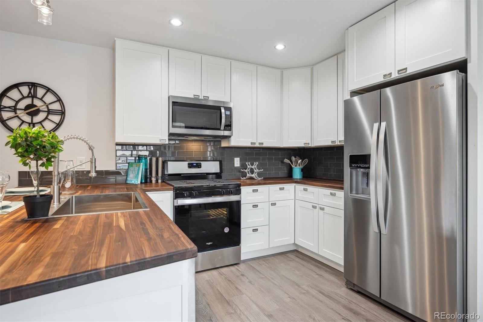 MLS Image #7 for 22 s harlan street,lakewood, Colorado