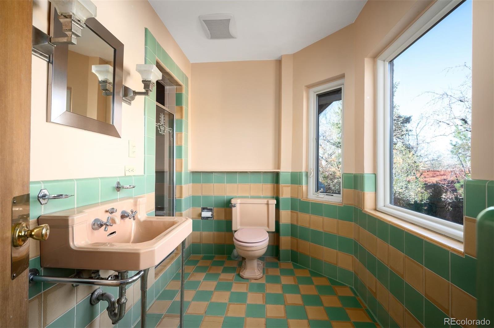 MLS Image #24 for 6  ivy lane,denver, Colorado