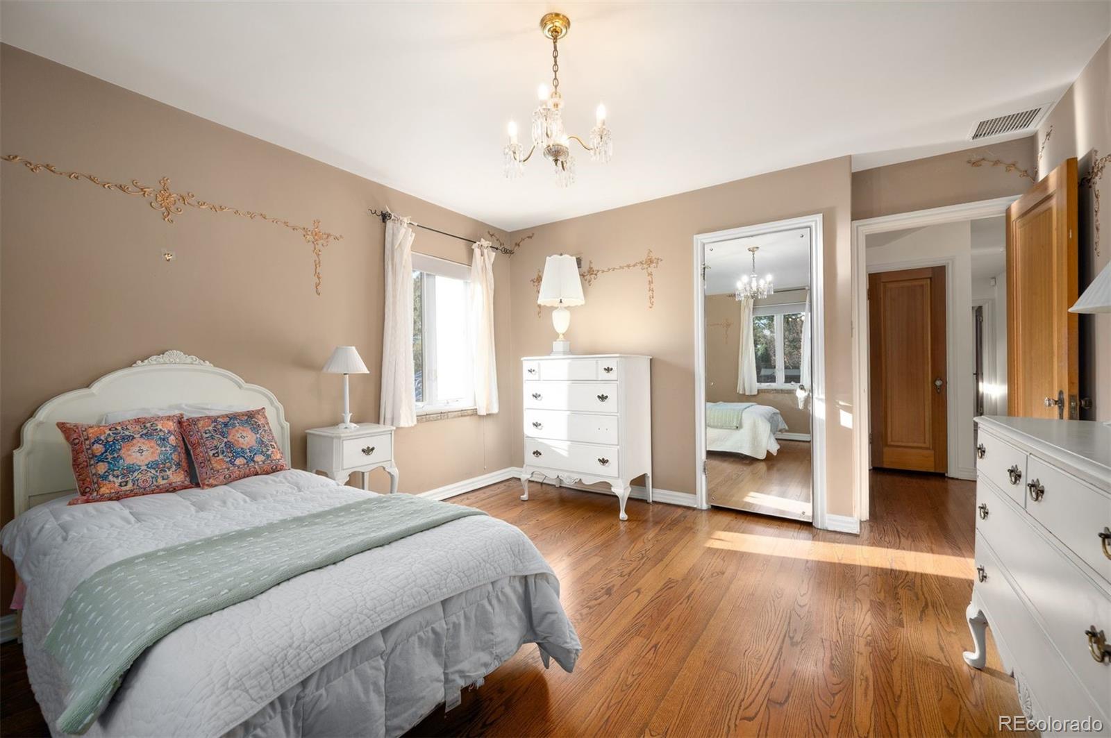 MLS Image #25 for 6  ivy lane,denver, Colorado