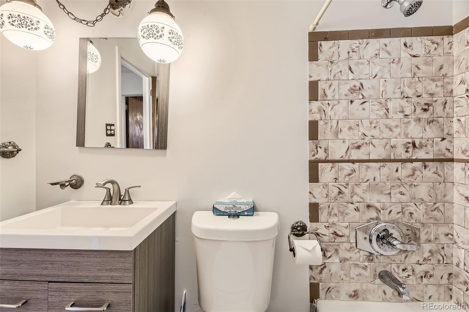 MLS Image #10 for 7251  larsh drive,denver, Colorado