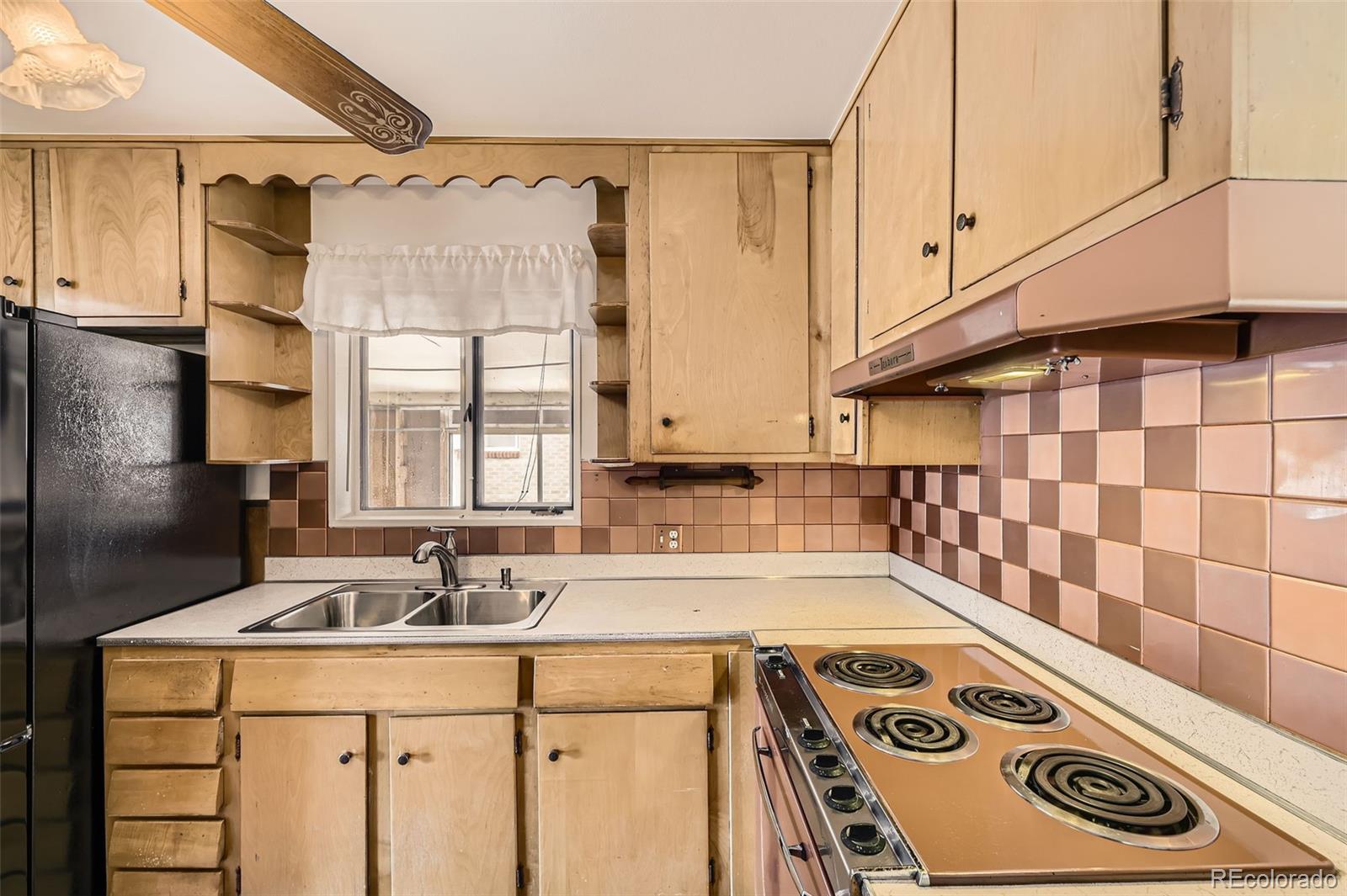 MLS Image #6 for 7251  larsh drive,denver, Colorado