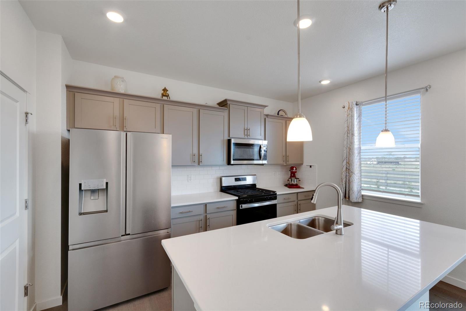 MLS Image #7 for 1800  vantage parkway,berthoud, Colorado