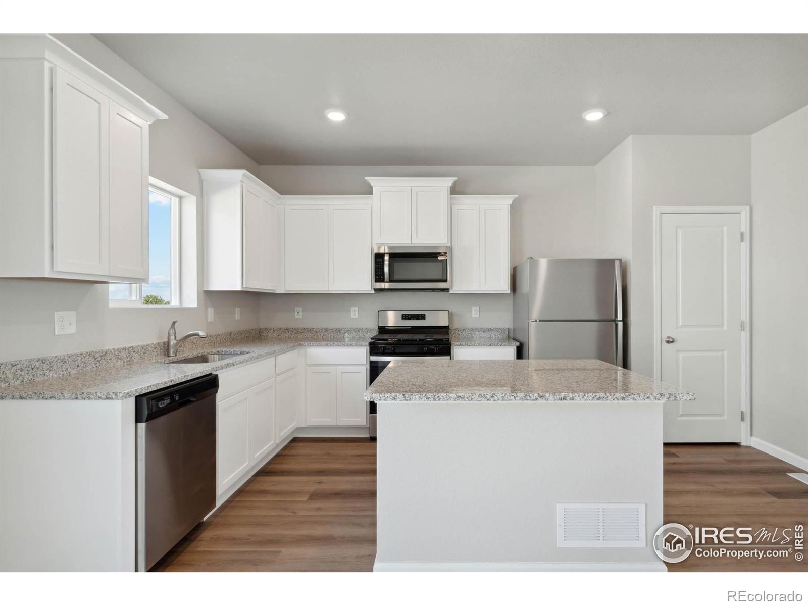 MLS Image #3 for 7203  dolores avenue,frederick, Colorado